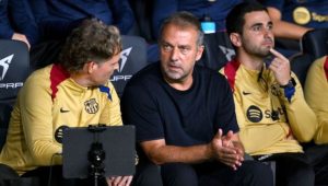 تشكيلة برشلونة المتوقعة أمام مايوركا في أول ظهور رسمي لهانز فليك