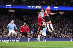 قمة نارية بين مانشستر سيتي ومانشستر يونايتد اليوم في ديربي الجارة العنيفة الساعة 6:30 مساءً