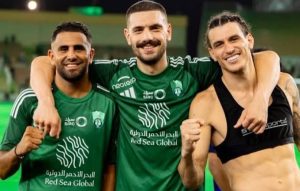 محرز خارج حسابات الأهلي أمام الرياض وديميرال يعود بقوة