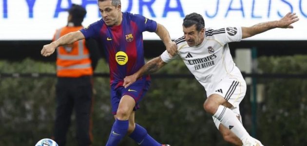 أساطير برشلونة يهزمون ريال مدريد في المكسيك