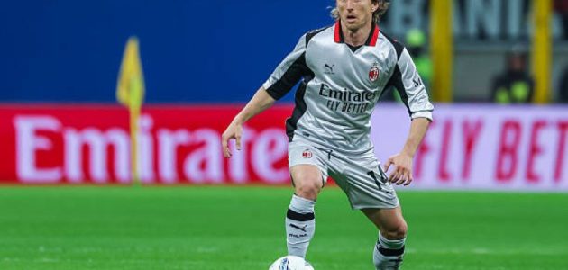 الشكوك تحيط بمستقبل مودريتش مع ميلان